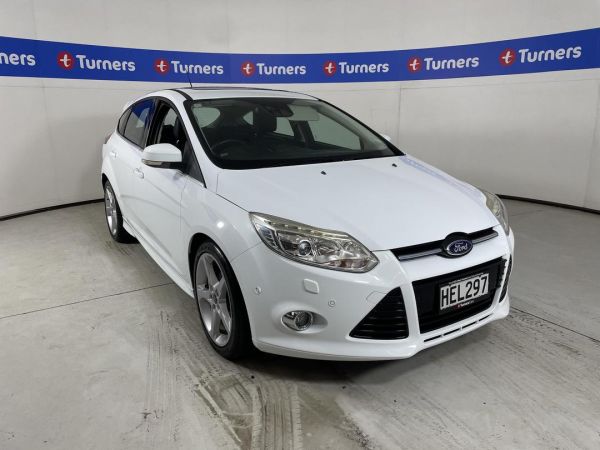 2013 Ford Focus Hatchback TITANIUM image