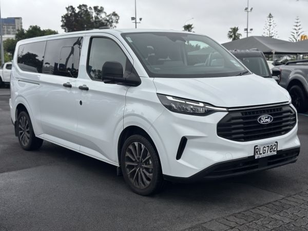 2025 Ford Transit 320L Bus 2.0D/8At image