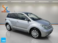 Image for 2004 Toyota IST Hatchback 