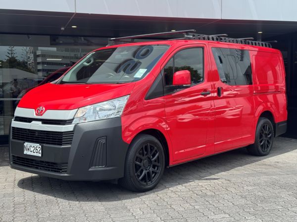 2021 Toyota Hiace ZR 2.8D/T HVN image