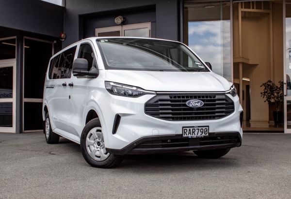 2025 Ford Transit CUSTOM 2.0D 8AT 320L BUS image