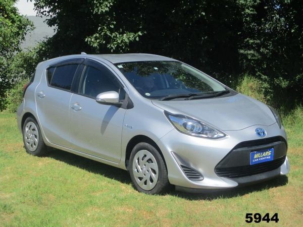 2019 Toyota Aqua Hatchback L image