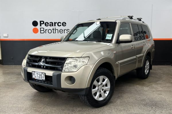 2011 Mitsubishi Pajero GLS, 4X4, DIESEL, 7SEAT, NZ NEW image