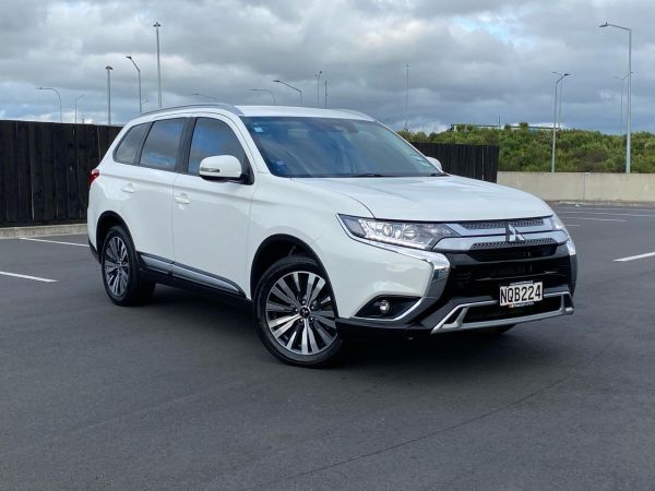 2021 Mitsubishi Outlander SUV XLS 4WD 7SEATER, NZ NEW!!! image