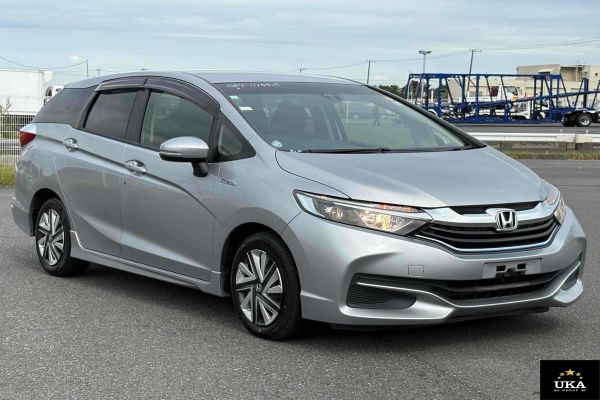 2017 Honda Shuttle Wagon Hybrid | Station Wagon image