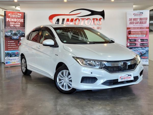 2019 Honda Grace Sedan HYBRID DX image