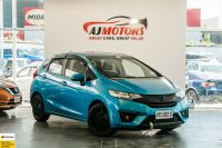 Image for 2013 Honda Fit Hatchback 1.5L Hybrid / Rev Cam