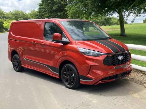 2025 Ford Transit Custom 320 Sport Awd image