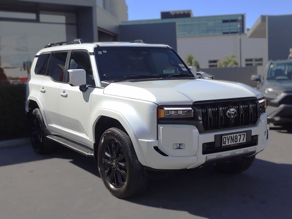 2024 Toyota Land Cruiser Prado VX 4WD/4X4, Leather image