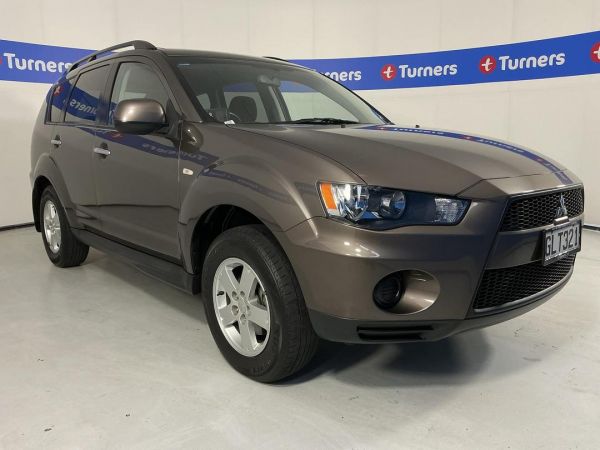 2012 Mitsubishi Outlander SUV LS image