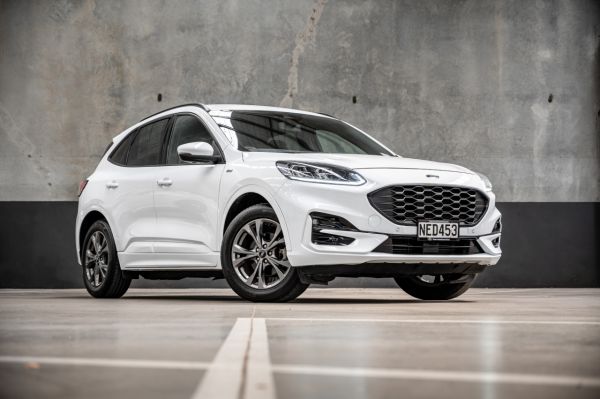 2020 Ford Escape ST-Line AWD 2.0L 4WD image