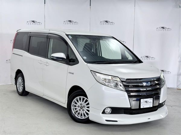 2014 Toyota Noah 1.8 HYBRID Bodykit Spoiler image