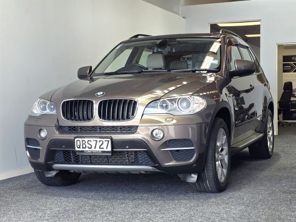 2011 BMW X5 SUV 35i TURBO / 4WD X-DRIVE / LCI image