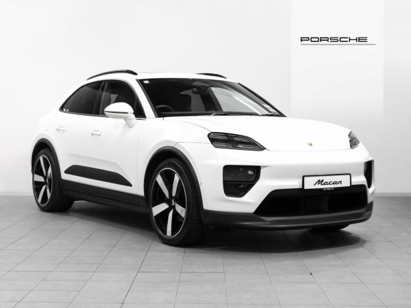 2025 Porsche Macan 4 BEV image