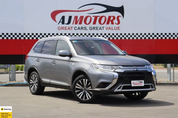 2021 Mitsubishi Outlander LS 2.4P/7 Seater image