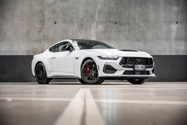 2025 Ford Mustang 5.0L Black Edition Manual image