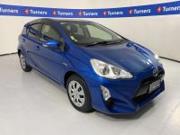 Image for 2015 Toyota Aqua Hatchback