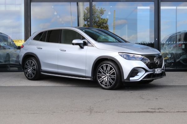 2025 Mercedes-Benz EQE 350 4MATIC 89Kwh - NZ New image