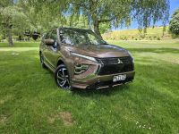 Image for 2022 Mitsubishi Eclipse Cross SUV Vrx Phev/4Wd/At