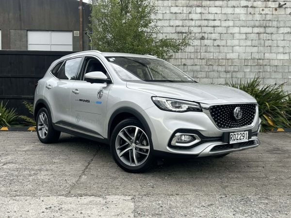 2025 MG HS PHEV Essence image