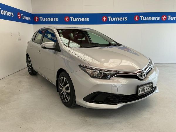 2017 Toyota Corolla Hatchback GX image