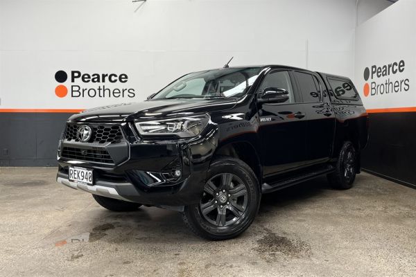 2025 Toyota Hilux Ute SR5, 4X4, HYBRID, CANOPY image