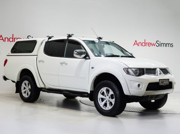 2015 Mitsubishi Triton GLS 2.5D 4WD D/Cab 6M 4Dr Ute image