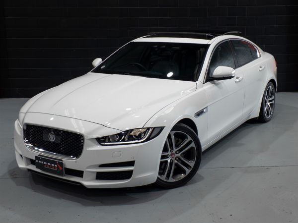 2016 Jaguar XE Sedan 20D Prestige image