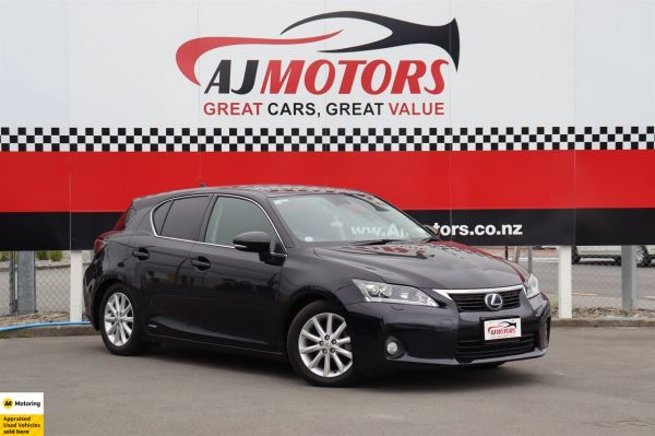 2012 Lexus CT200H Hatchback Heater Seats / Low kms image