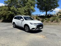 Image for 2023 Mitsubishi Outlander SUV LS 2.4P/CVT 2WD 7 SEAT PETROL