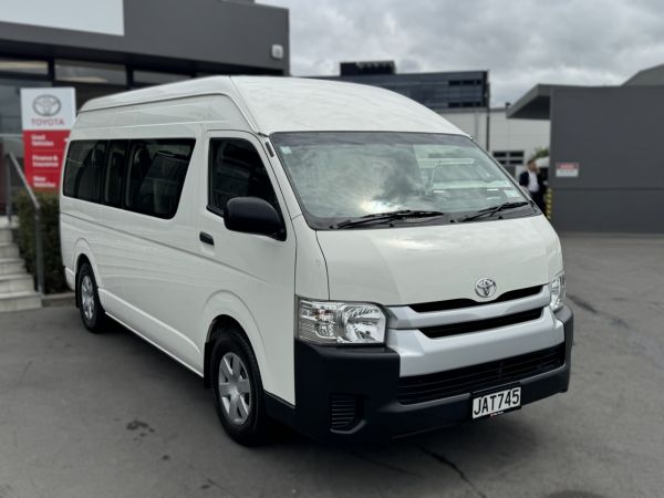 2015 Toyota Hiace Minibus 12 Seater 3.0 Ltr Turbo Diesel image