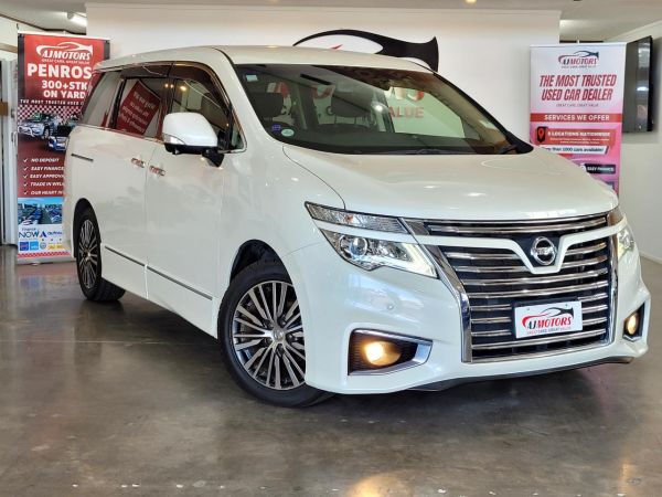 2017 Nissan Elgrand Wagon 5D 350 HIGHWAY STAR image