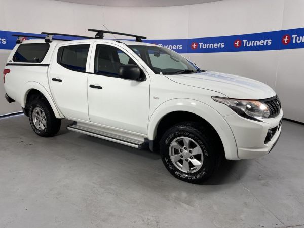 2017 Mitsubishi Triton Ute D/CAB GLX image