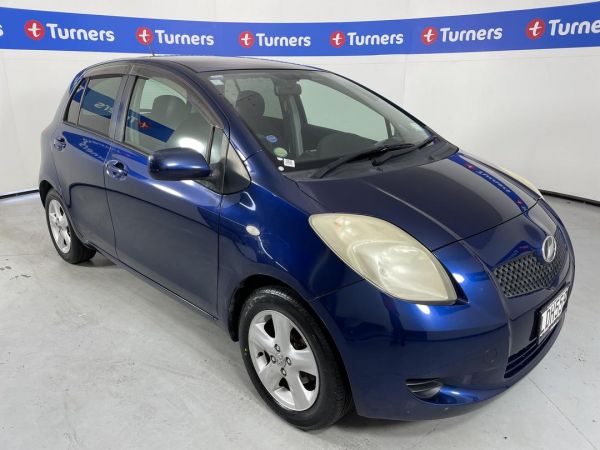 2005 Toyota Vitz Hatchback image