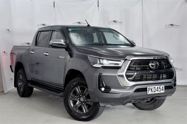 2022 Toyota Hilux SR5, 1 OWNER ,SERVICE HISTORY image
