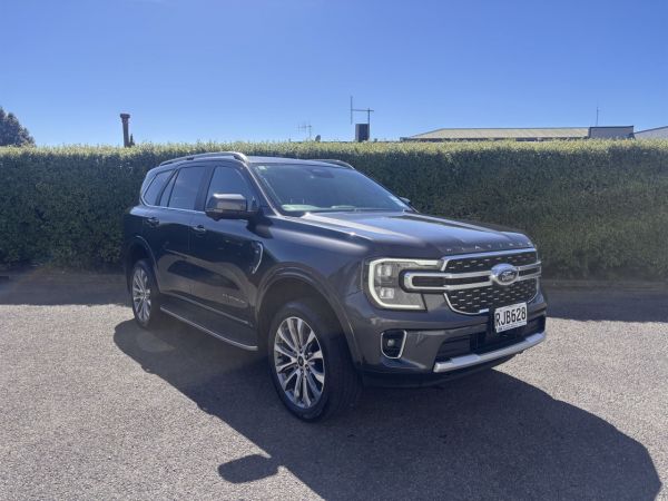 2025 Ford Everest PLATINUM image