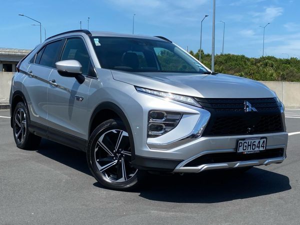 2022 Mitsubishi Eclipse Cross SUV XLS PHEV, 4WD image