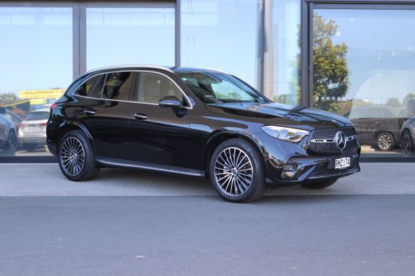 2025 Mercedes-Benz GLC 300 2.0PMH 4MATIC - NZ New image