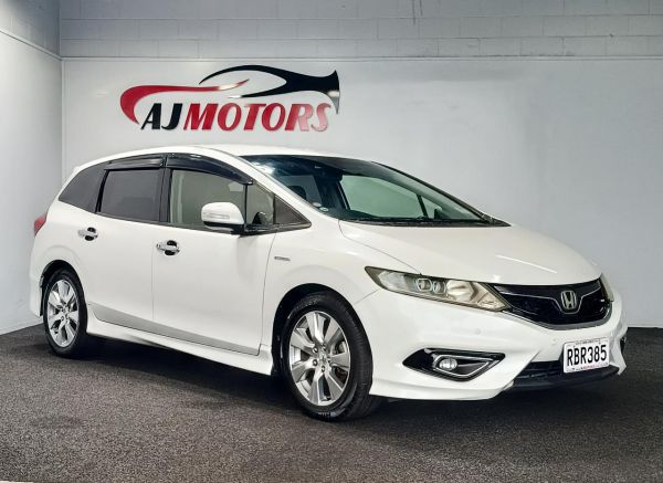 2015 Honda Jade Wagon 1.5L Hybrid image