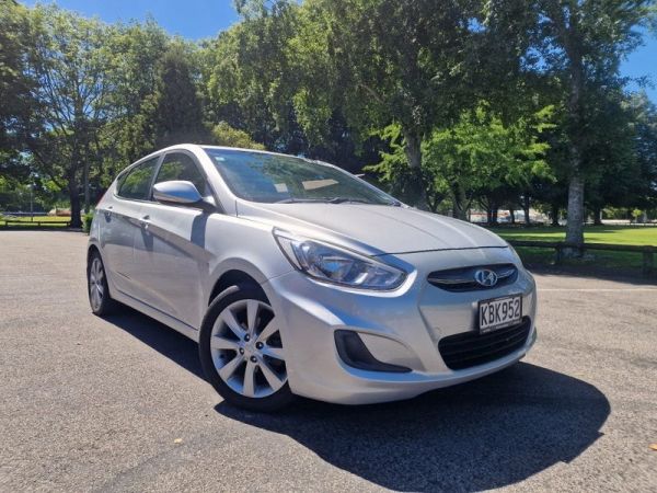 2016 Hyundai Accent 1.6 5D A4 image