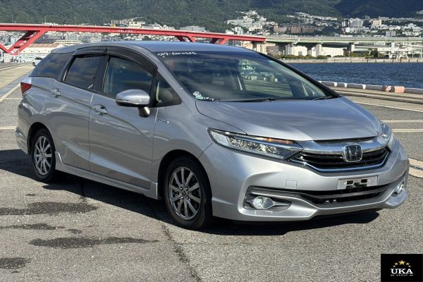 2017 Honda Shuttle Wagon HYBRID X image