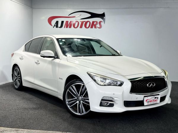 2014 Nissan Skyline Sedan 350GT FOUR HV TYPE P 4WD image