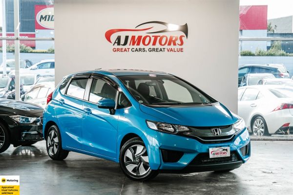 2013 Honda Fit Hatchback HYBRID F PACKAGE/LOW KMS image