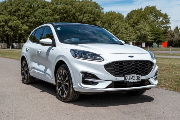 2023 Ford Escape ST-Line X PHEV image