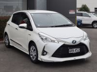 Image for 2017 Toyota Vitz HYBRID X, Hatchback, Push Start