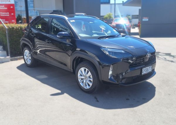 2024 Toyota Yaris Cross GX HYBRID, SUV image