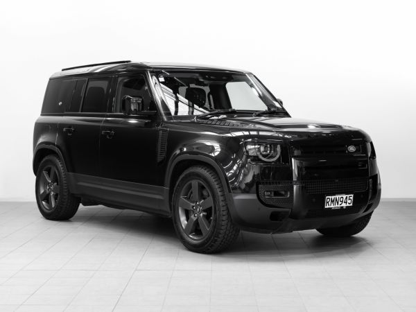 2020 Land Rover Defender 110 P400 SE image