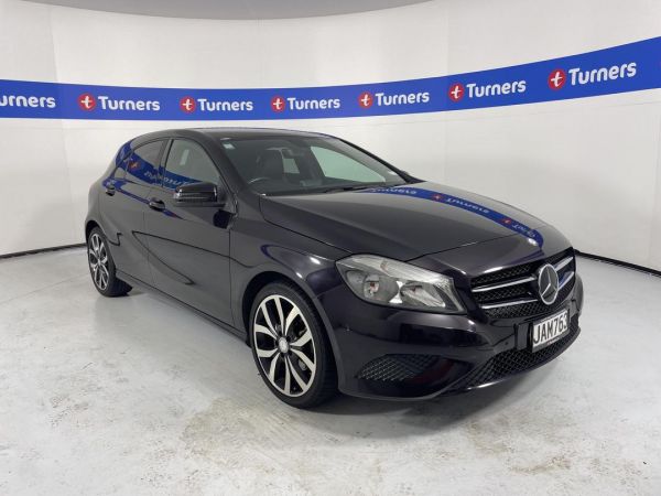 2015 Mercedes-Benz A-Class Sedan A180 image