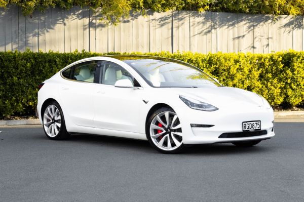 2019 Tesla Model 3 PERFORMANCE EV/4WD image