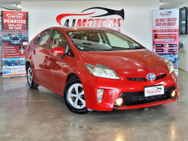 2013 Toyota Prius Hatchback S image